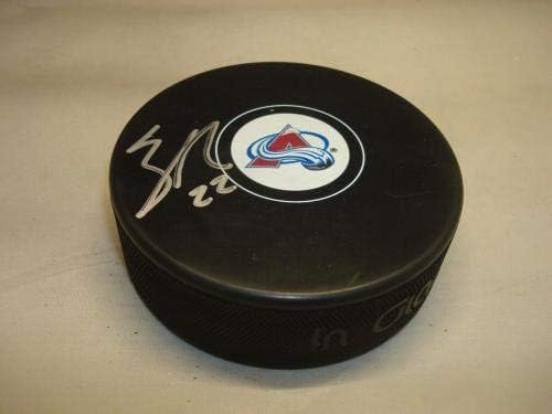 Зак Редмънд подписа хокей шайба Колорадо Аваланш с автограф от 1B - за Миене на НХЛ с автограф