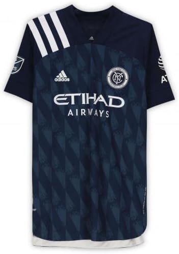 Футболен клуб Кийтън Паркс Ню Йорк Сити с автограф в кадър - Използван е тъмно-синята фланелка №55 на сезона MLS 2020 г.