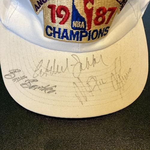 Меджик Джонсън, Карим Абдул Джабар Подписа бейзболна шапка шампионската 1987 г. Лос Анджелис Лейкърс JSA - бейзболни