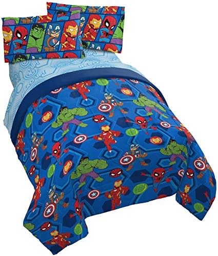 Комплект спално бельо Marvel Super Hero Приключения Hero Заедно от 4 теми за двама - Включва в себе си одеялото