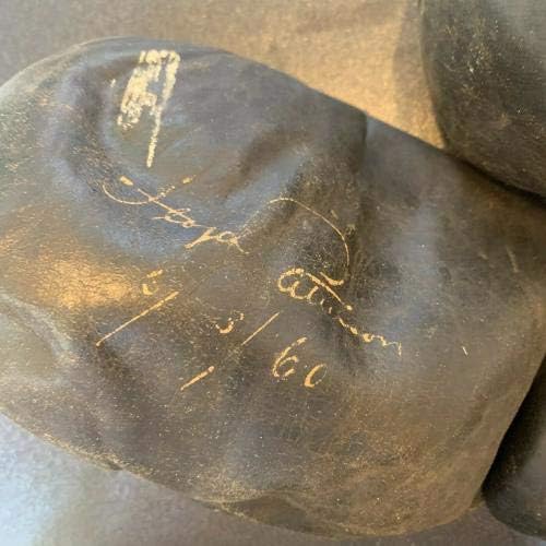 Флойд Патерсън е Подписал и датировал реколта боксови ръкавици Евърласт 1960 г., чифт боксови ръкавици JSA COA с автограф