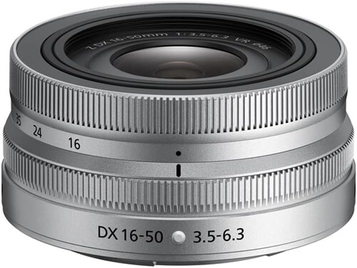 Беззеркальная фотоапарат Nikon Zfc с обективи NIKKOR Z DX 16-50 мм f / 3,5-6,3 VR + NIKKOR Z DX 50-250 мм f / 4,5-6,3