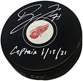 ДИЛЪН ЛАРКИН подписа на шайбата на Детройт Ред Уингс - Капитан 1-13-21 - за Миене на НХЛ с автограф