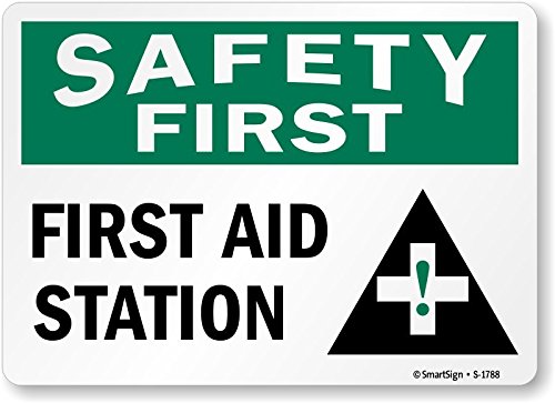 Стикер SmartSign Safety First - Влак първа медицинска помощ | Ламиниран винил с размери 10 x 14 инча