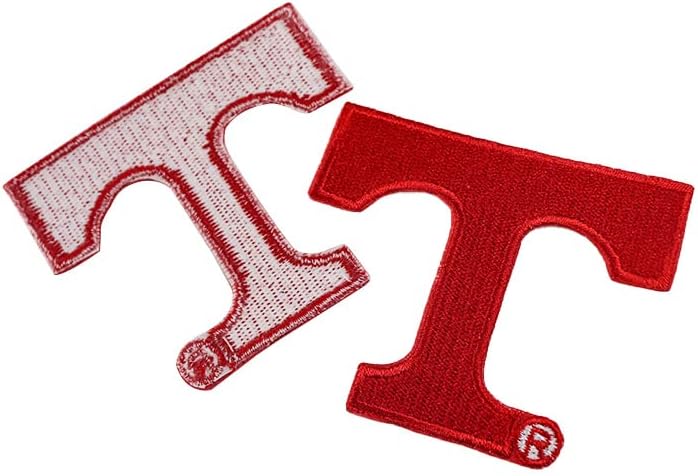 Който привлича вниманието нашивка с логото под формата на буквата Т и червен цвят, за да персонализирате вашата облекло