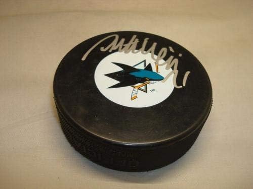 Антти Ниеми подписа хокей шайба Сан Хосе Шаркс с автограф 1А - Autograph NHL Pucks