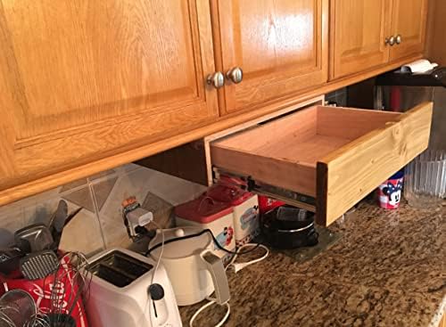 Чекмеджето на шкафа, за настаняване под Ваш монтиран на стената гардероб. Чудесен Кухненски Органайзер.