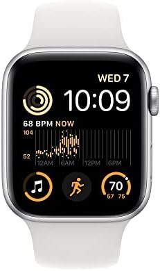 Apple Watch SE GPS 44 мм в сребрист алуминиев корпус с бял спортен каишка - S / M с AppleCare + (2 години)