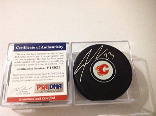 Шон Monaghan подписа хокей шайба Калгари Флеймс PSA DNA COA С Автограф на e - Autograph NHL Pucks