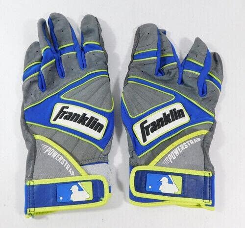 Фланелка Мустакасу, играч KC Рояли раздадени ръкавици Franklin сезон 2017. AA0132716 - Използваните Ръкавици за